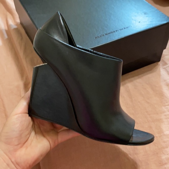Alexander Wang ‘Alla’ wedge shoe - Picture 4 of 4
